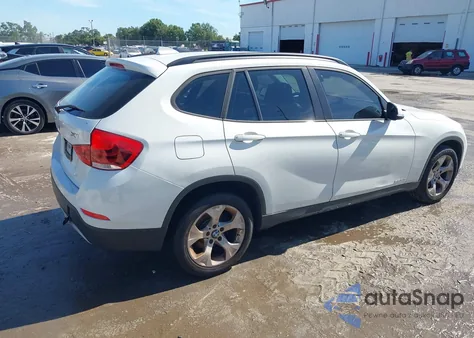 2015 BMW X1 Sdrive28I из США, поврежденный, VIN WBAVM1C55FVZ93656